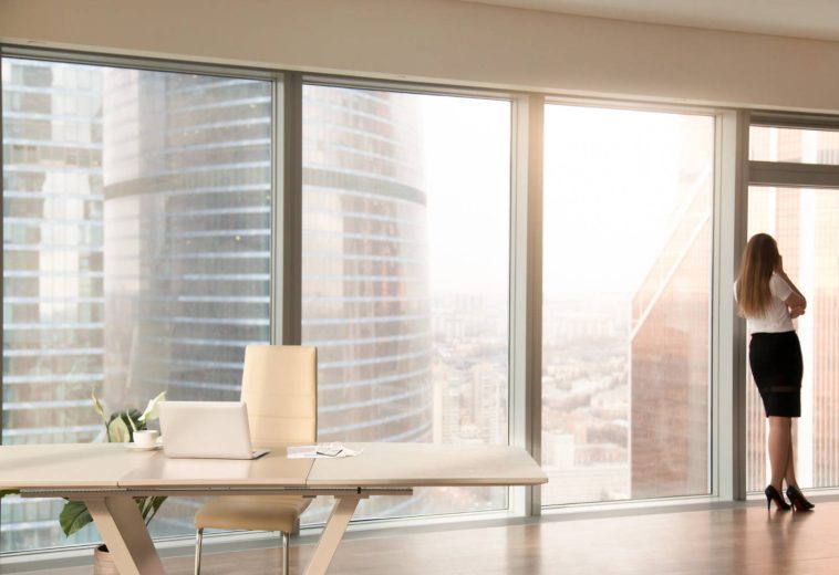 Ide Interior Kaca Ruangan Dalam Desain Kantor