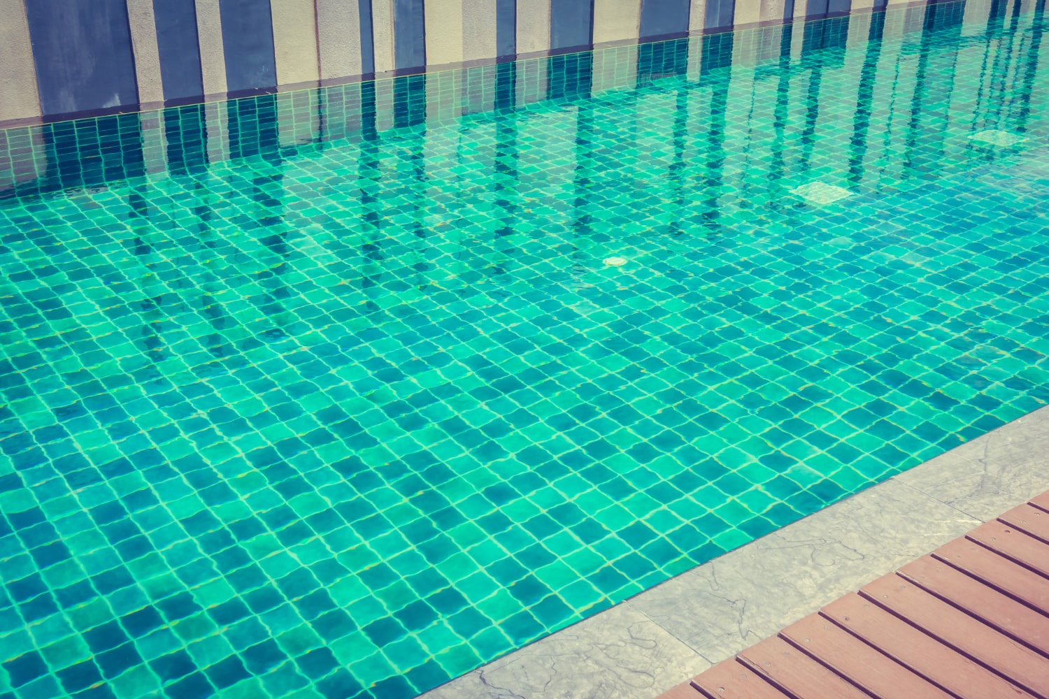 Tips Desain Kolam Renang